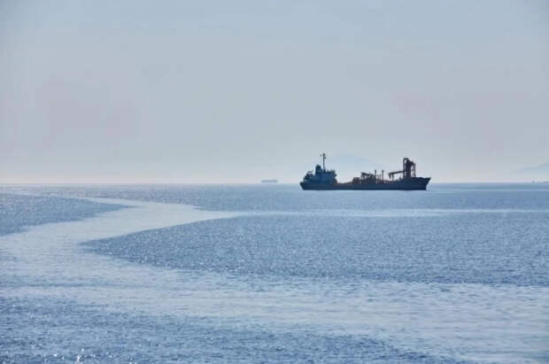 В КСИР Ирана подтвердили запрет на движение судов через Ормузский пролив