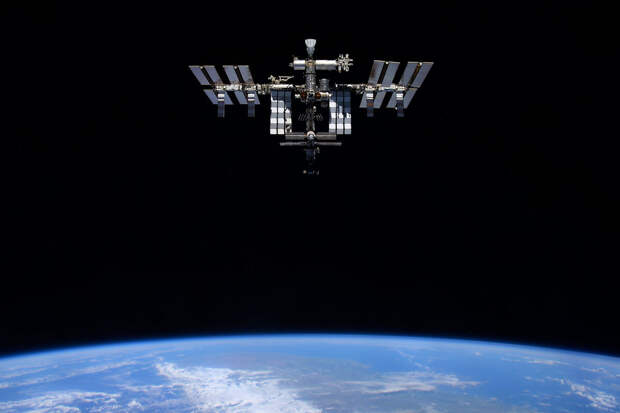 Роспатент: программа очистки космического мусора и модель для наблюдения Земли