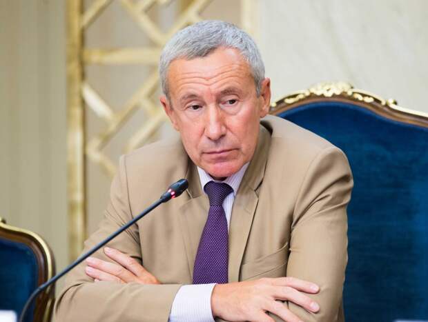 Сенатор Климов: Отключение российских телеканалов ударит по народу Армении