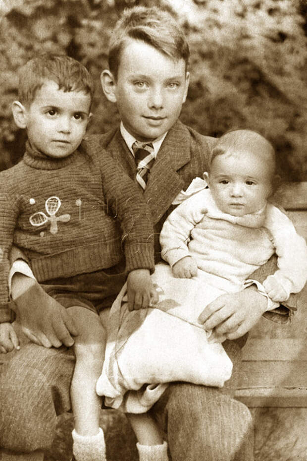 1190 Алексей Баталов с братьями Михаилом и Борисом Ардовыми.jpg