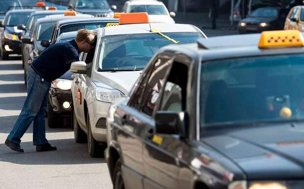Как обуздать цены на такси (и почему запреты не действуют)
