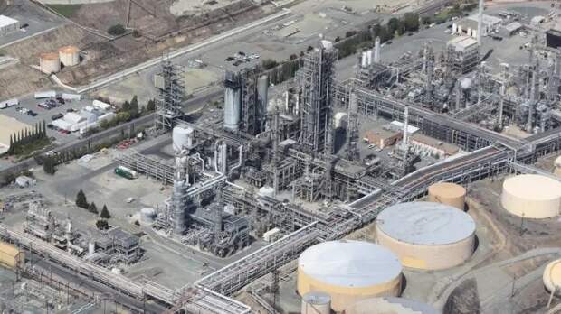 Отдаст Китай: Трамп забирает у Венесуэлы нефть на $3 миллиарда «во благо народа