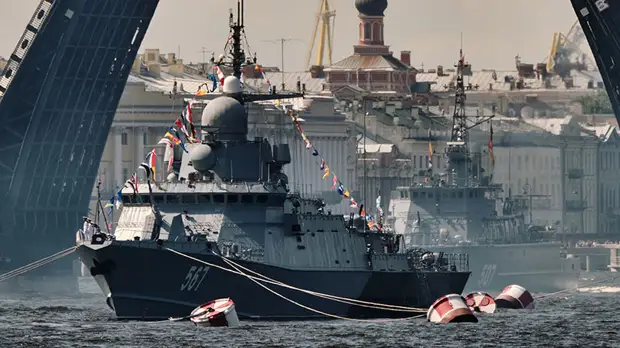 «Вобрал в себя новейшие достижения»: какими возможностями обладает ракетный корабль ВМФ «Каракурт»