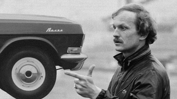 Знаменитый футболист СССР отказался ездить на этой машине в Европе: «А зачем? Народ смешить?»