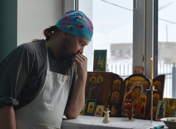 Церковь объяснила, почему старые иконы нельзя выбрасывать