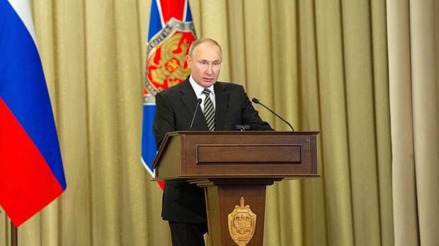 Путин заявил о строительстве мощнейшего ледокольного флота