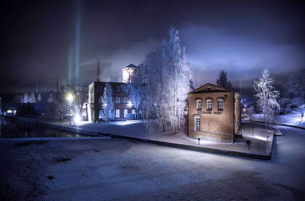 Light Pillars In Finland