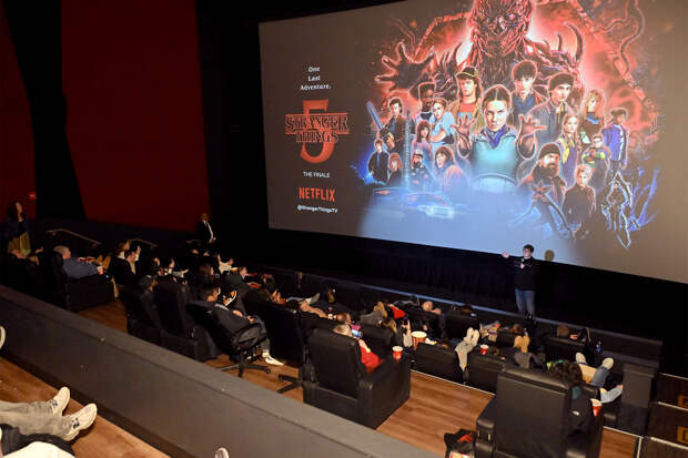 Сценаристов «Очень странных дел» уличили в обмане