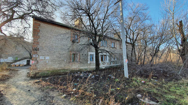 Дома в поселке Замечетинский полуразрушены