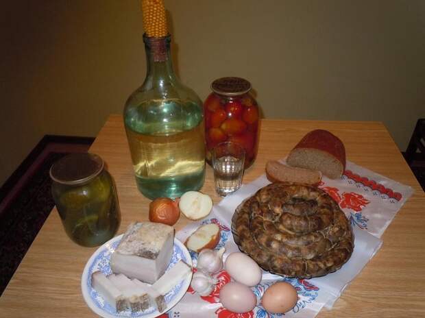 А не гонишь ли ты, любезный, самогончик?