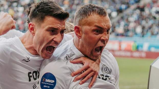 Тереховский — о Дзюбе: «Наш «старший», можно сказать. С молодых спрашивает вдвойне-втройне»