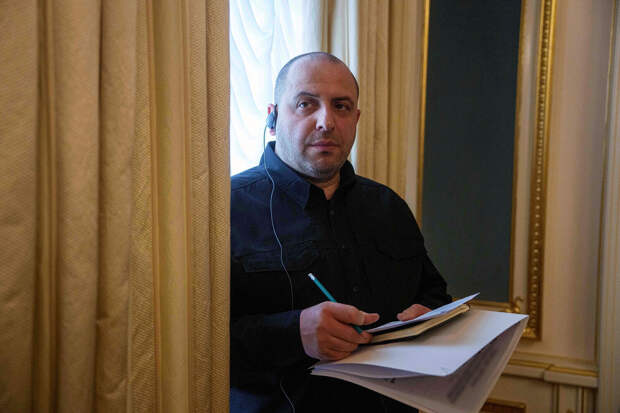 Базовым сценарием для Украины остается разгром и капитуляция