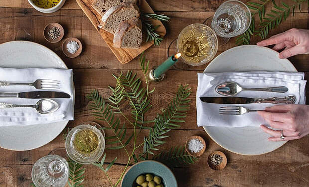 От классики до арта: идеи праздничной сервировки стола