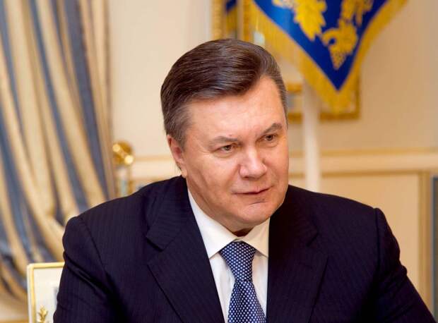 Янукович решил бороться за возвращение к президентскому посту через суд