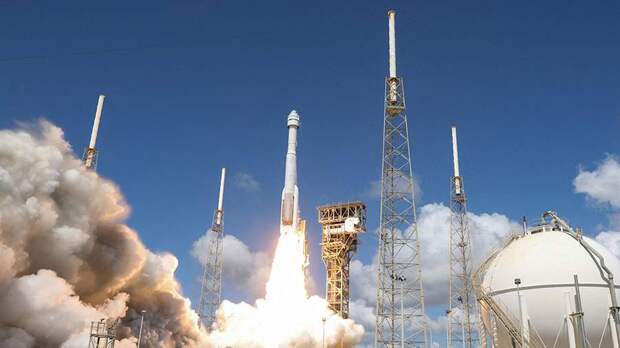 Астронавты NASA застряли на МКС из-за поломки корабля Boeing Starliner