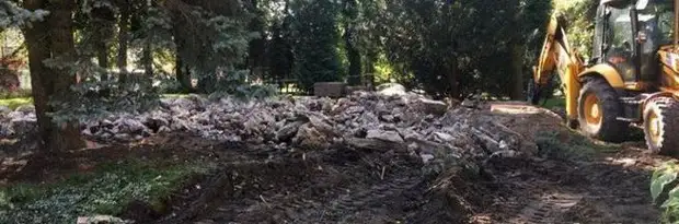 При разрушении мавзолея красноармейцев в Польше найден череп в каске