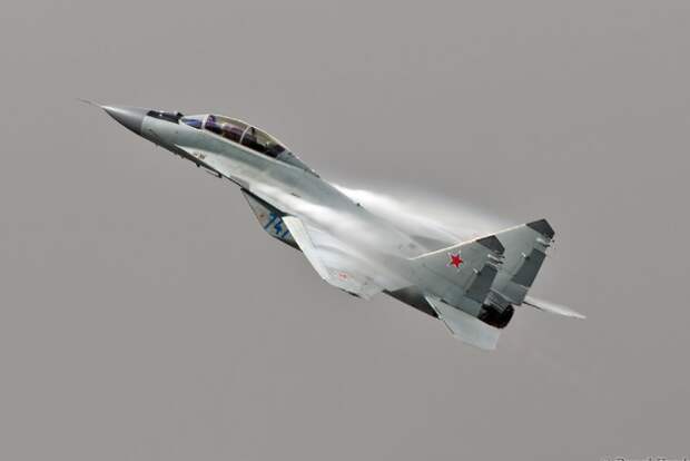 Уникальная особенность российских МиГ-35 заставила ВВС Италии опасаться за размещенные у границ РФ F-35