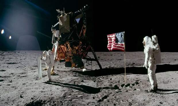 Россия и Китай могут доказать обман США с высадкой людей на Луну