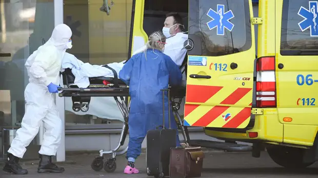 В Нидерландах заявили, что штамм «омикрон» появился в стране ещё 19 ноября