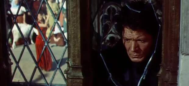 Клод Фролло. Кадр из фильма "Собор Парижской богоматери", 1956 г.
