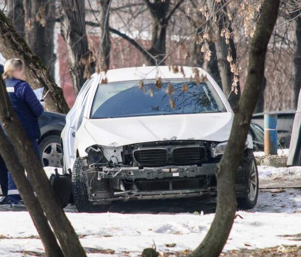 В Москве злоумышленники ночью разобрали припаркованный BMW bmw, вандализм, воровство, кража