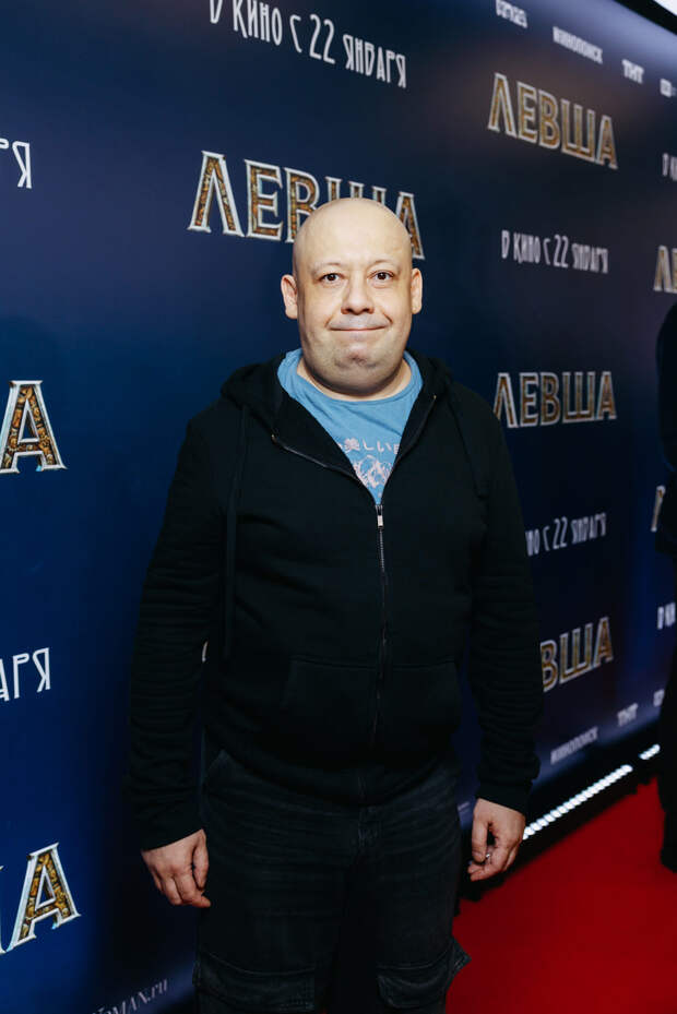 Блошка: Аглая Тарасова, Юрий Колокольников и Ольга Сутулова