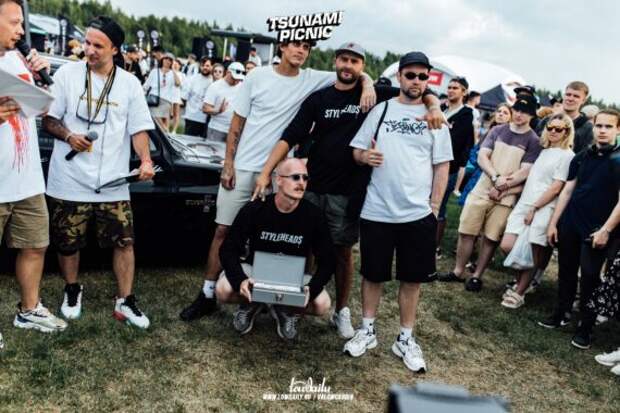 tsunami picnic x lowdaily 76