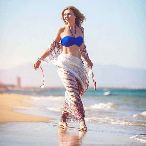 Ирина Агибалова звезда реалити-шоу, 52 года бикини, знаменитости, пляж, тело, фигура