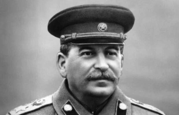 Неожиданная реакция Сталина на похвалу со стороны Черчилля