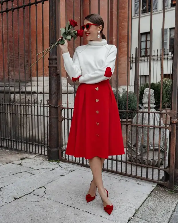 20 способов носить красную юбку, чтобы привлекать восторженные взгляды мужчин