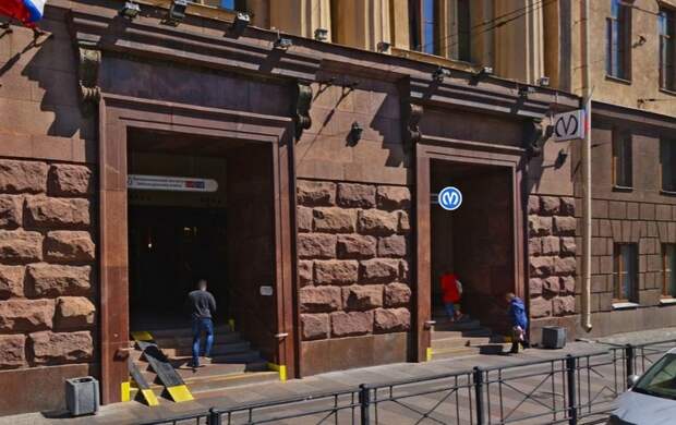 Один из вестибюлей "Технологического института" в Петербурге закроют почти на год