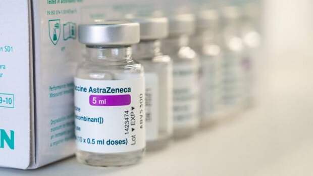 Тромбы от вакцины: скандал с AstraZeneca