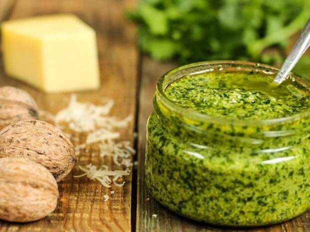 Вялая зелень способна послужить чему-то очень вкусному. /Фото: i2.wp.com