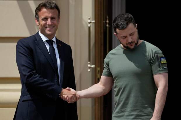 Reuters: Франция может в скором времени отправить инструкторов на Украину