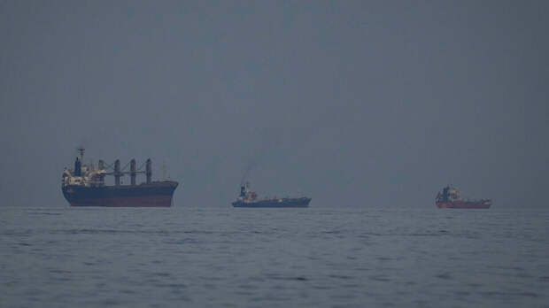 FT: Иран разрешил проход судов с зерном через Ормузский пролив