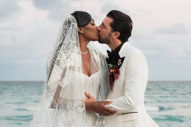 «Серена подарила нам эту прекрасную яхту»: Винус Уильямс рассказала о щедром подарке сестры на свадьбу