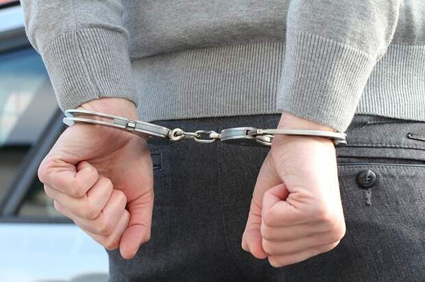 На Дмитровке задержали двоих подозреваемых в краже