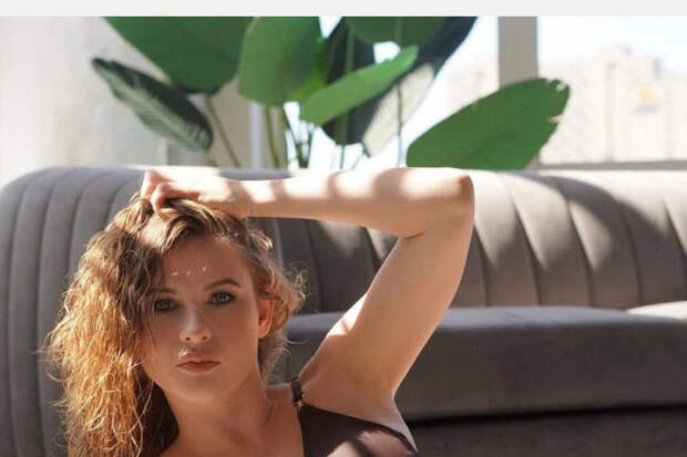 Актриса Анна Цуканова-Котт снялась в боди