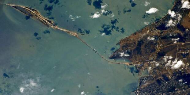 Космонавт опубликовал фото Крымского моста с борта МКС