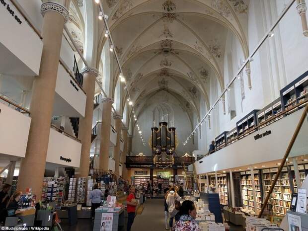 13. Waanders In de Broeren - Зволле, Нидерланды в мире, интересно, интерьер, книги, книжный магазин, подборка, путешествия, чтение