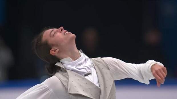 Петр Гуменник вернулся в Петербург после Олимпиады в Италии