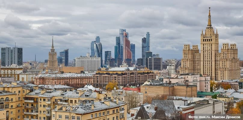 В Москве на несанкционированном митинге начались провокации против полиции Фото: М. Денисов mos.ru