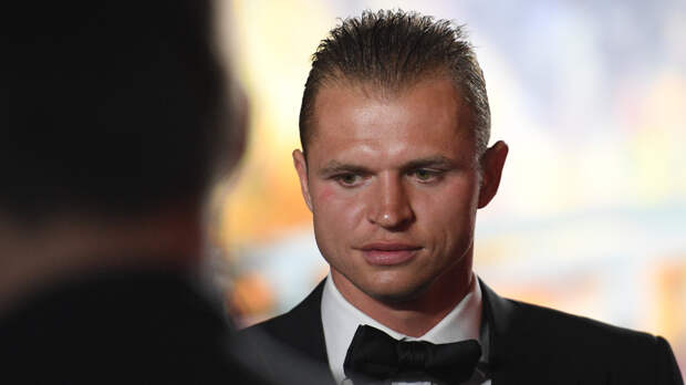 «У нас нет секретов»: Дмитрий Тарасов дает дочкам советы о любви