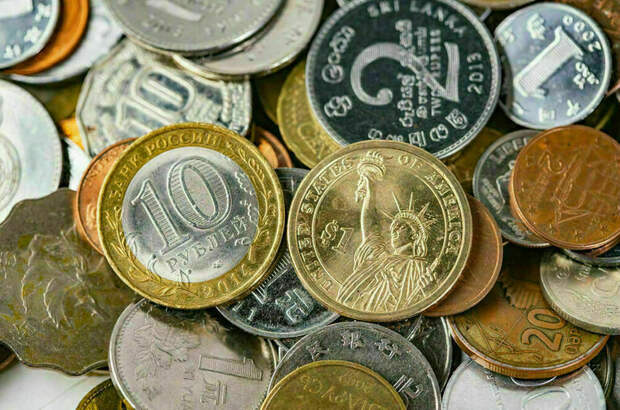 Рубль за неделю существенно укрепился к основным валютам