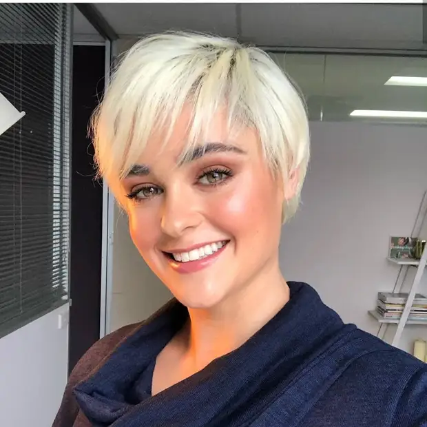 Тонкая челка: 12 потрясающих идей для разной формы лица