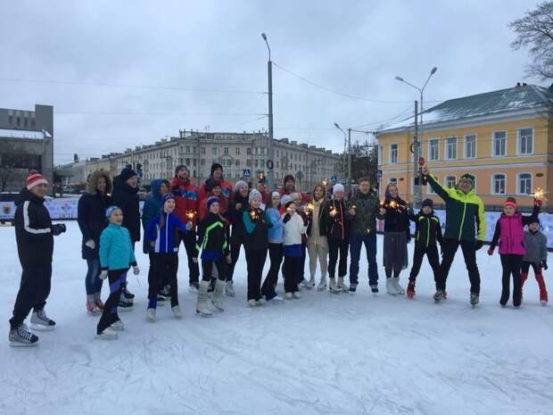 катание на коньках. каток на кирова петрозаводск 2020. каток на кирова петрозаводск 2022. каток на кирова петрозаводск режим работы. каток на кирова петрозаводск 2022.
