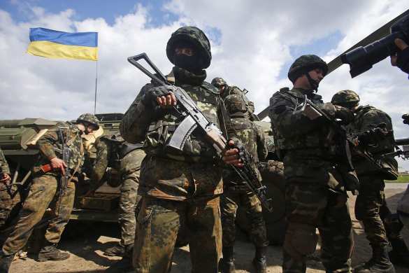 Американские волонтёры привезли боевикам ВСУ маски и коронавирус