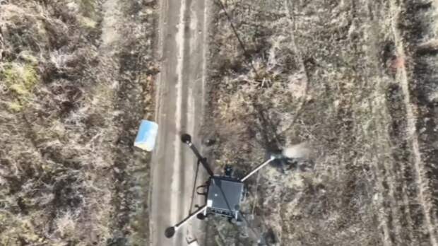 Оператор российского дрона сбил украинский коптер банкой тушенки