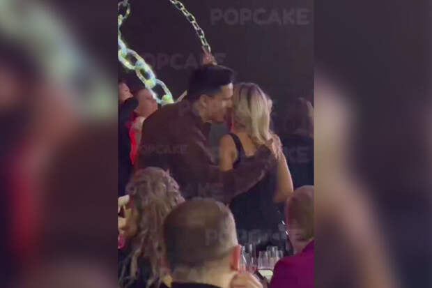 Блогер Масленников пообщался с Чеботиной, несмотря на ее конфликт с Кокой