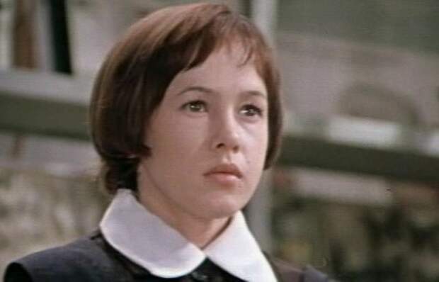 Татьяна Канаева в фильме *Это мы не проходили*, 1975 | Фото: kino-teatr.ru Татьяна Канаева в фильме *Это мы не проходили*, 1975 | Фото: kino-teatr.ru